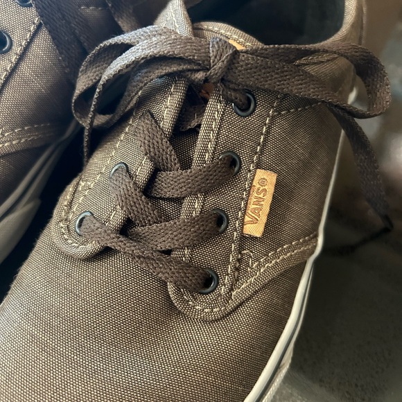 DONATED - Vans shoes - Picture 6 of 7